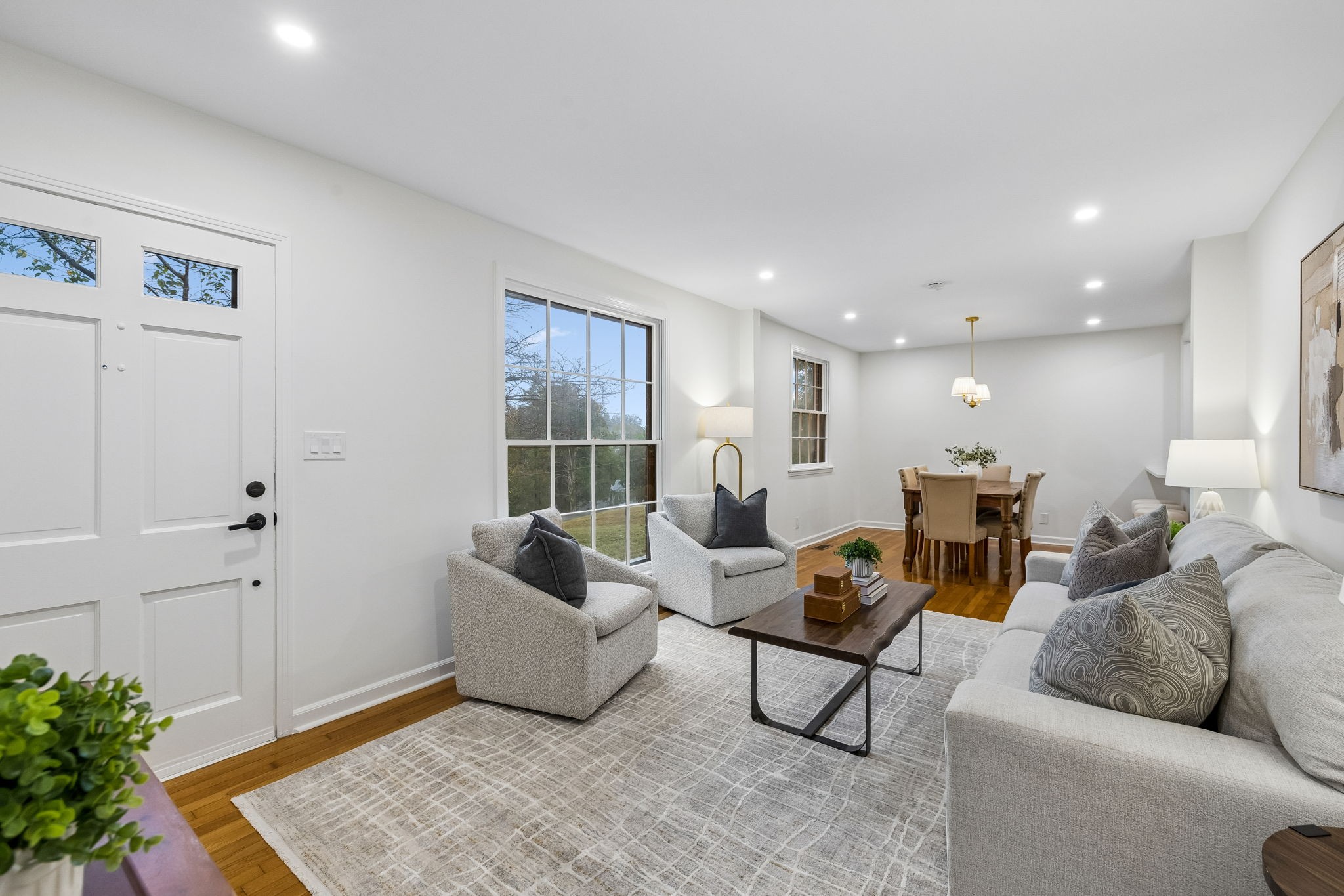 4840 Lynn Dr