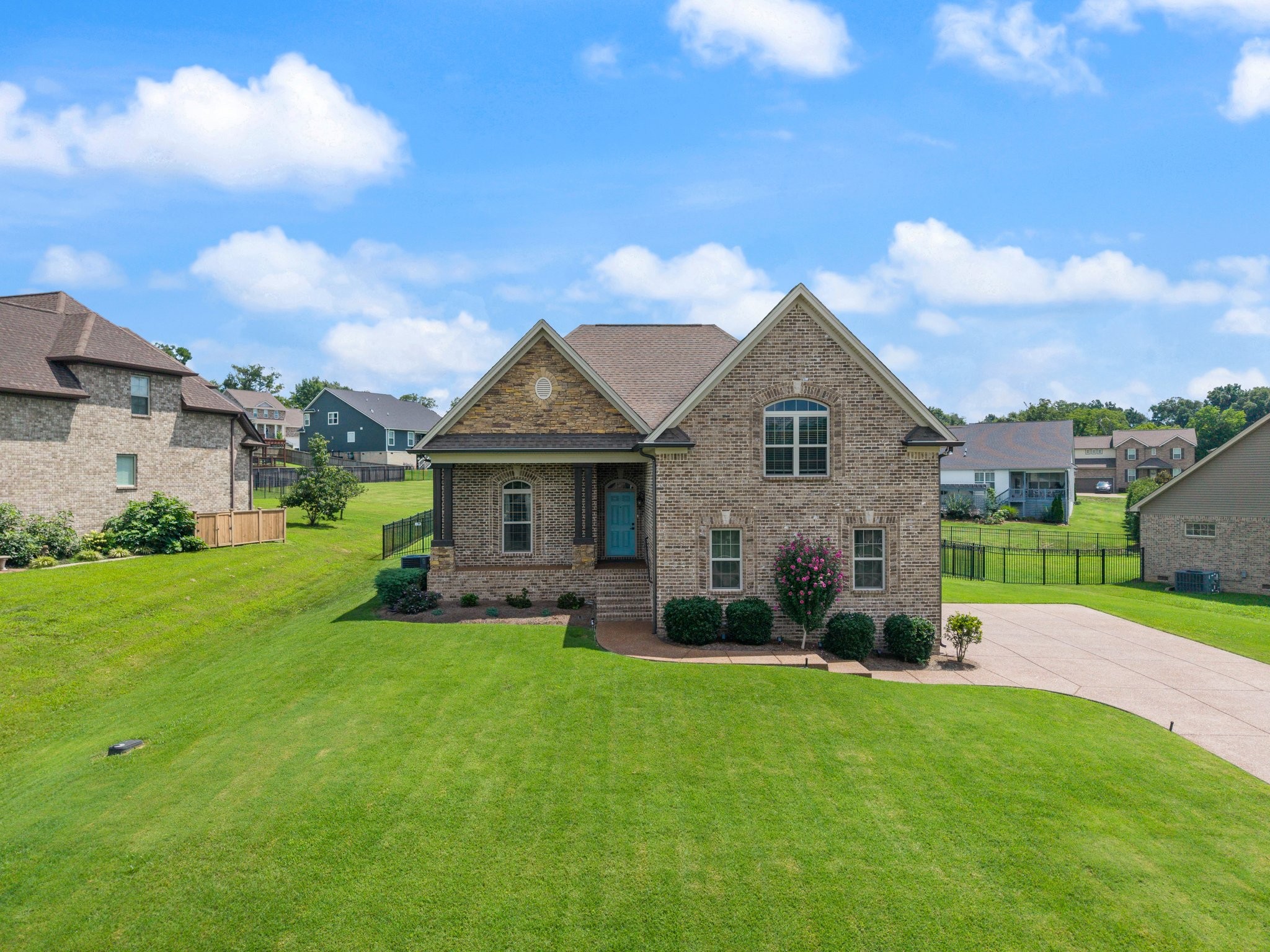 831 Manner Ln