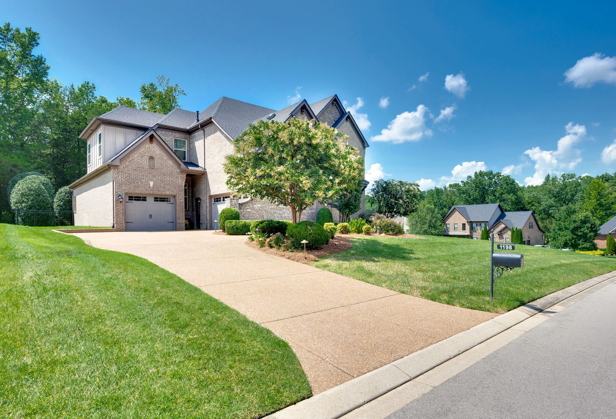 1198 Meadow Bridge Ln