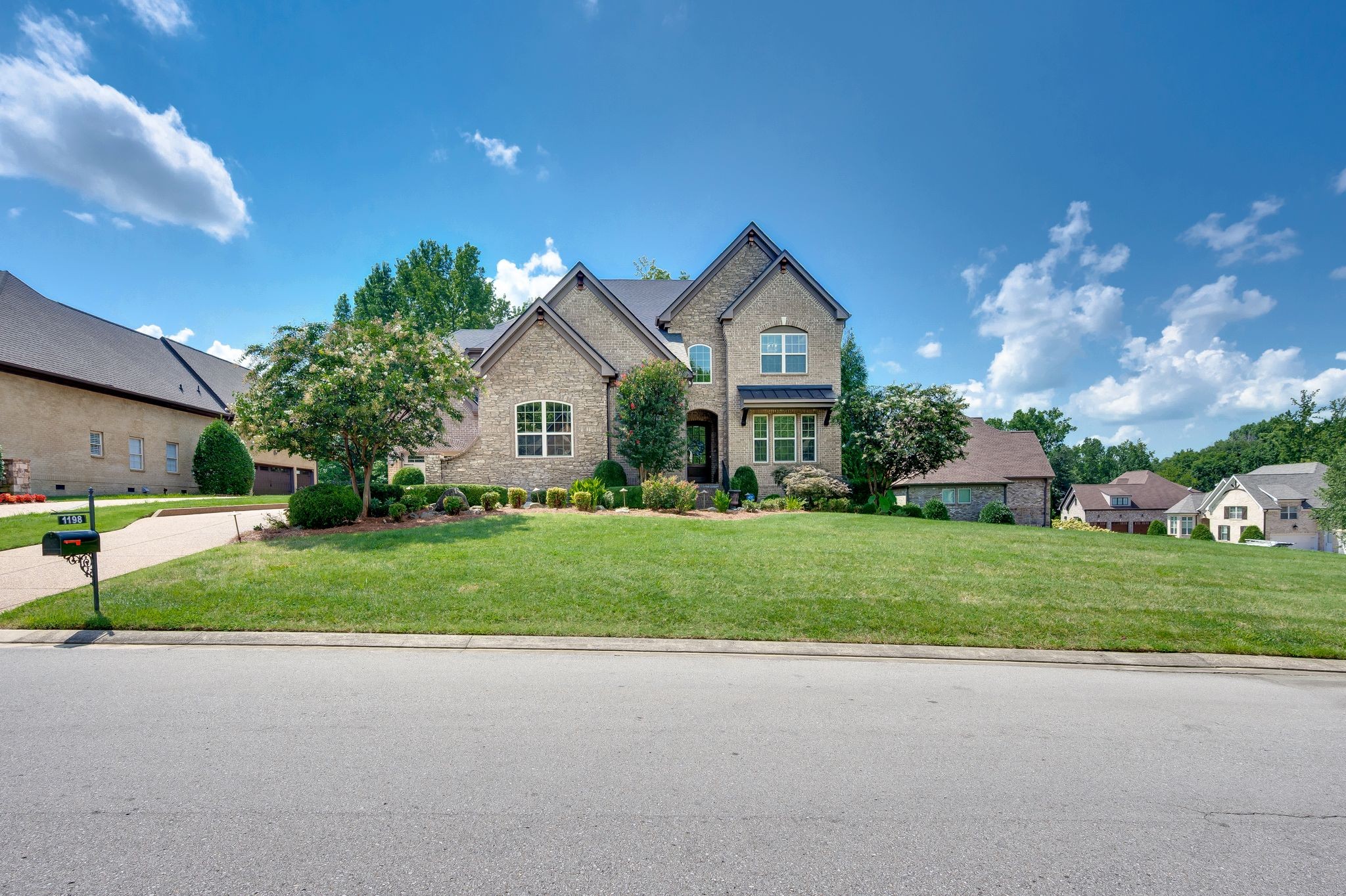 1198 Meadow Bridge Ln