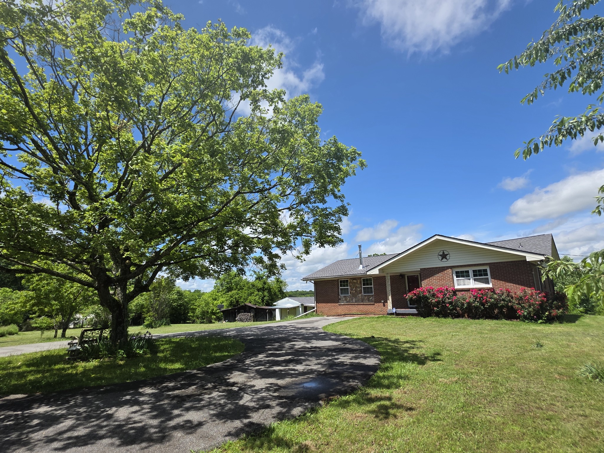 7690 Barnhill Rd