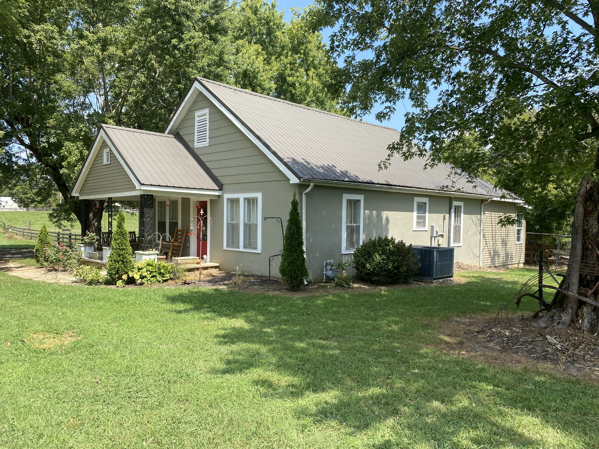 691 Hodges Bridge Rd