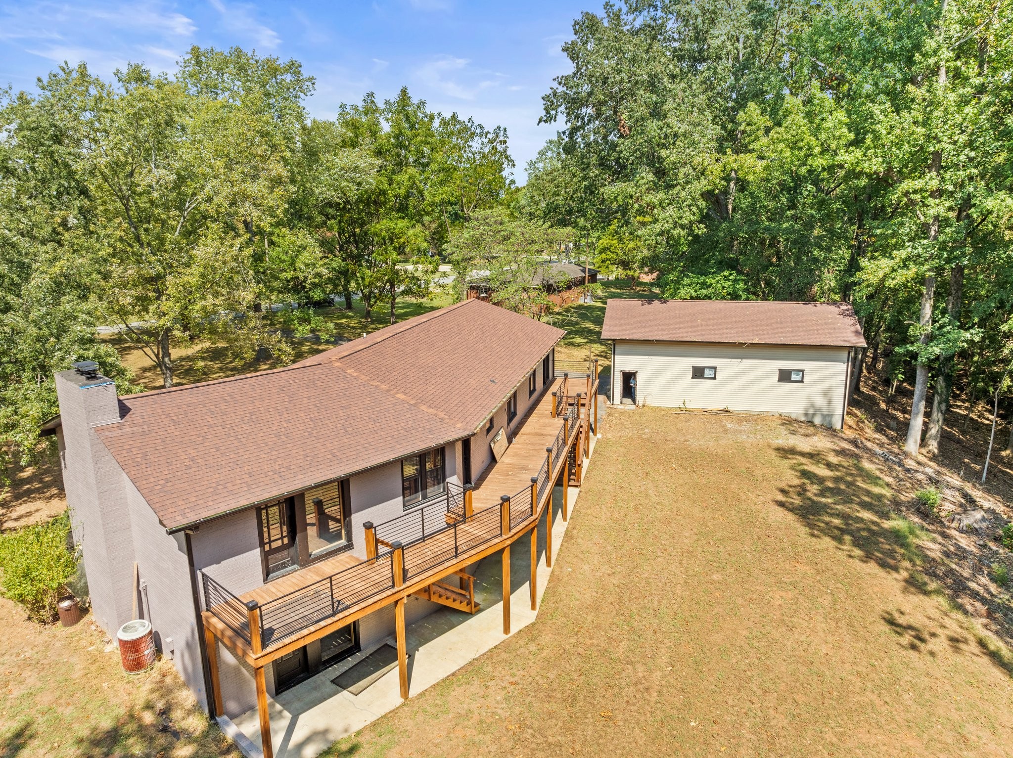 407 Flower Lane Dr