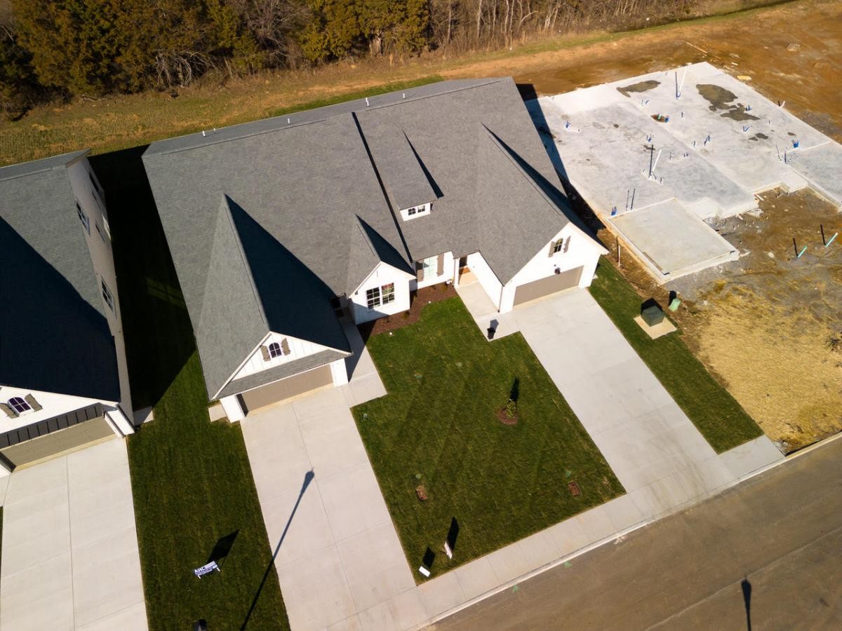 2290 Midland Rd