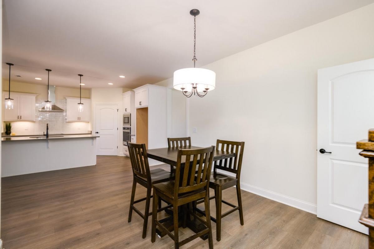 2290 Midland Rd