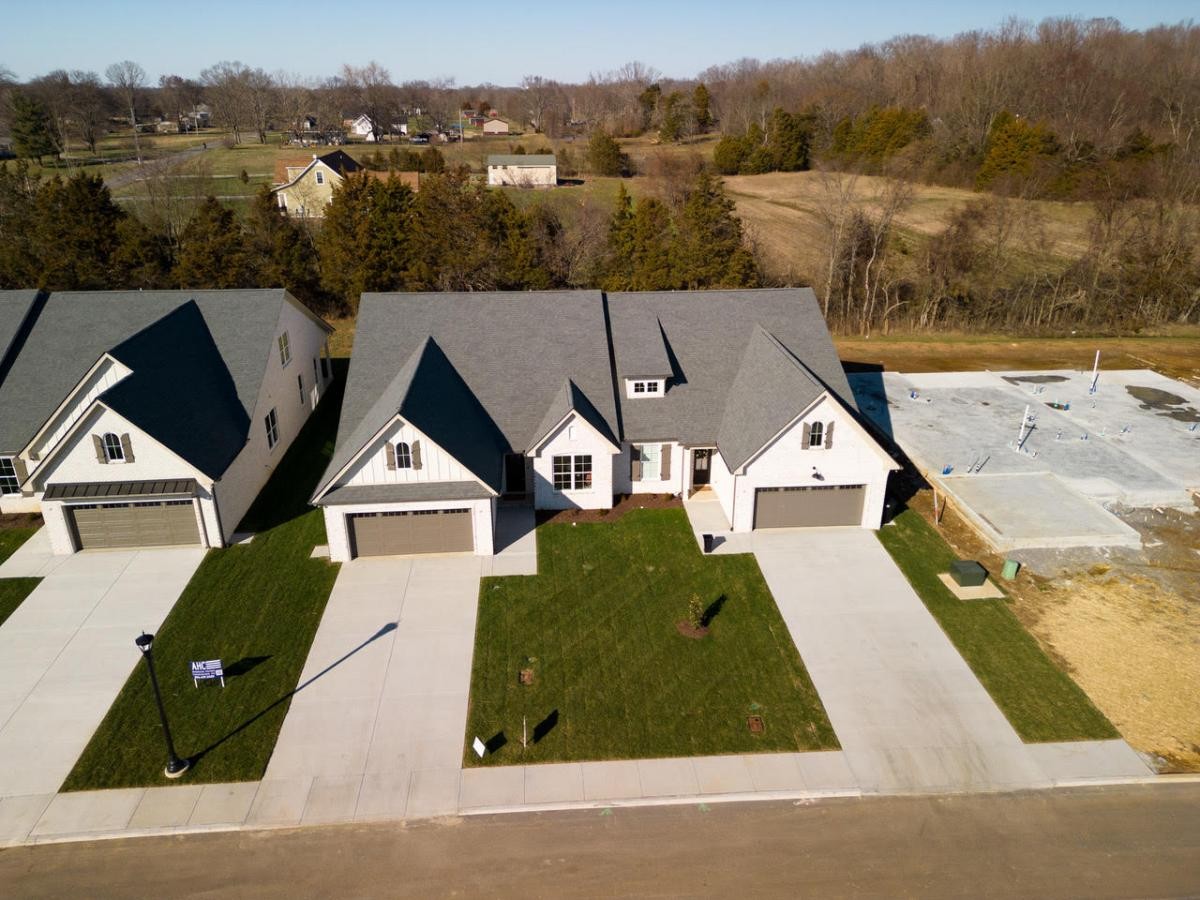 2290 Midland Rd