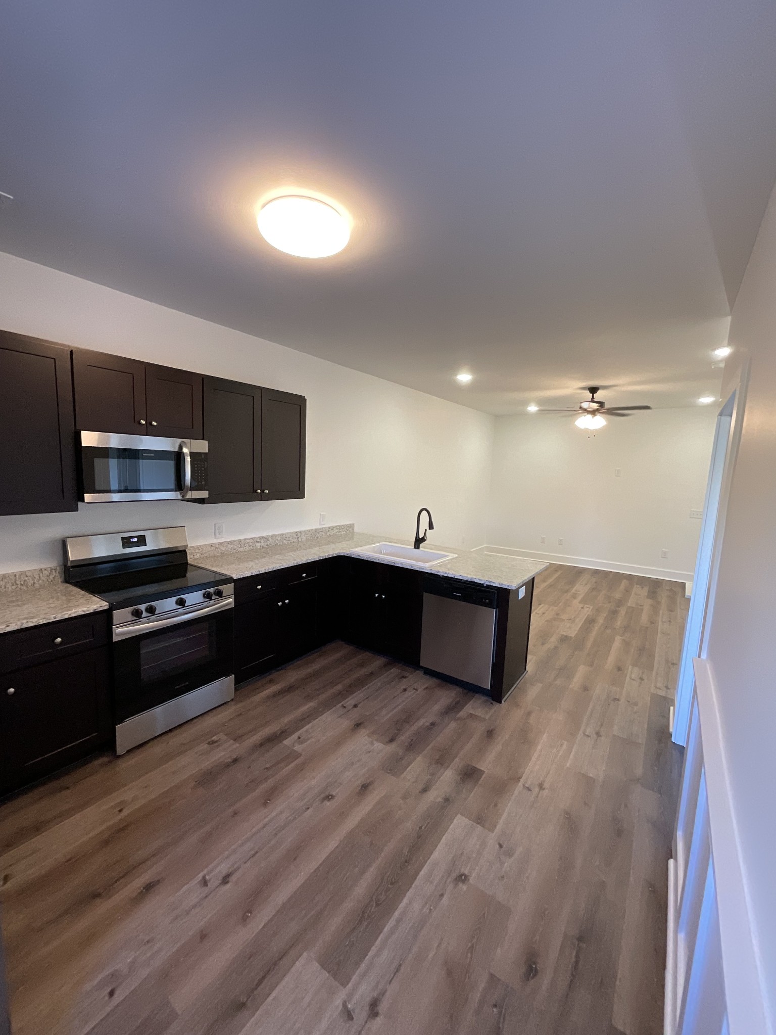 715 S Wall St