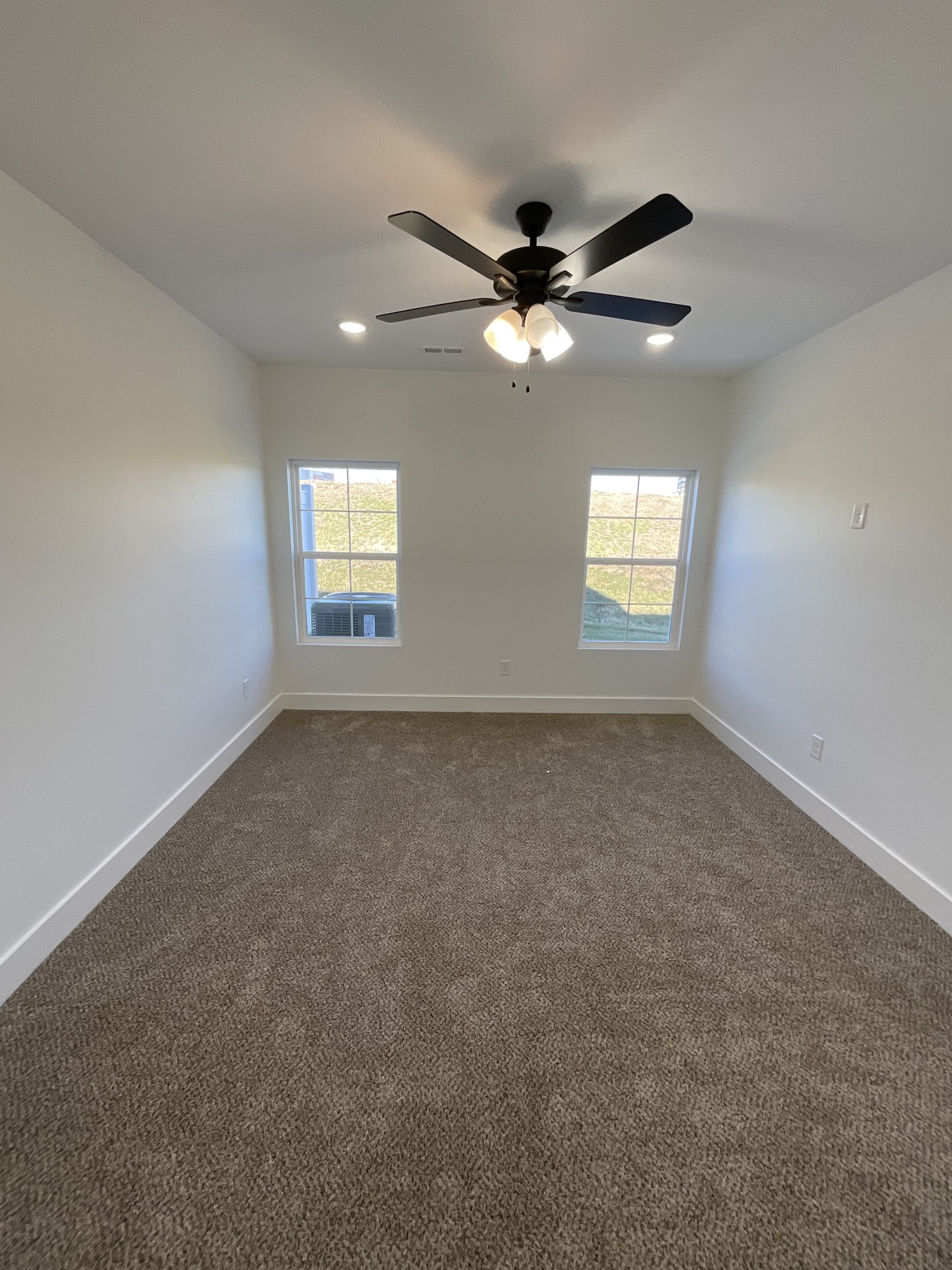 719 S Wall St