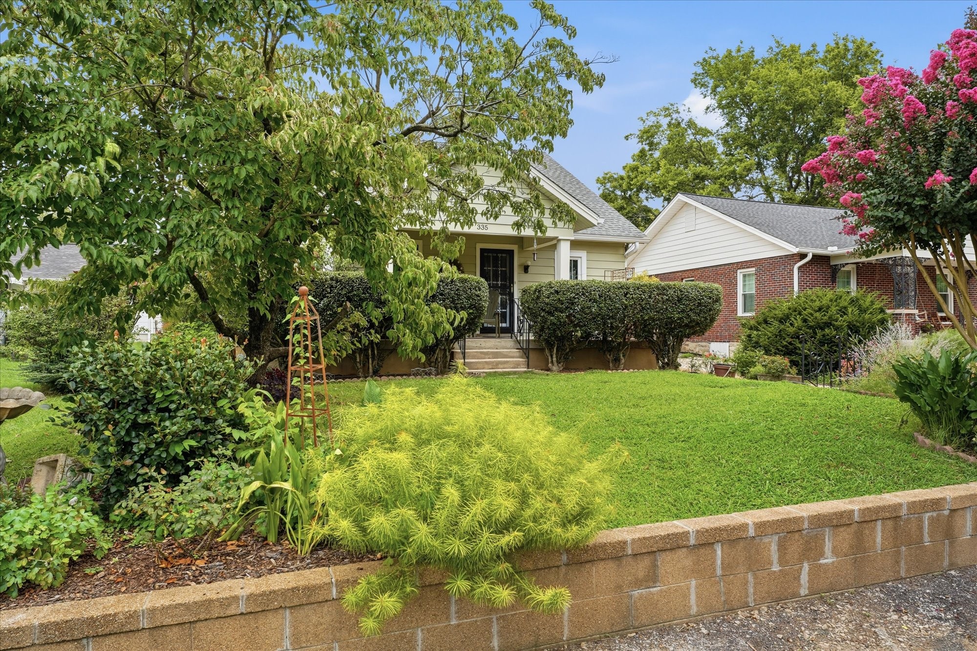335 Pullen Ave