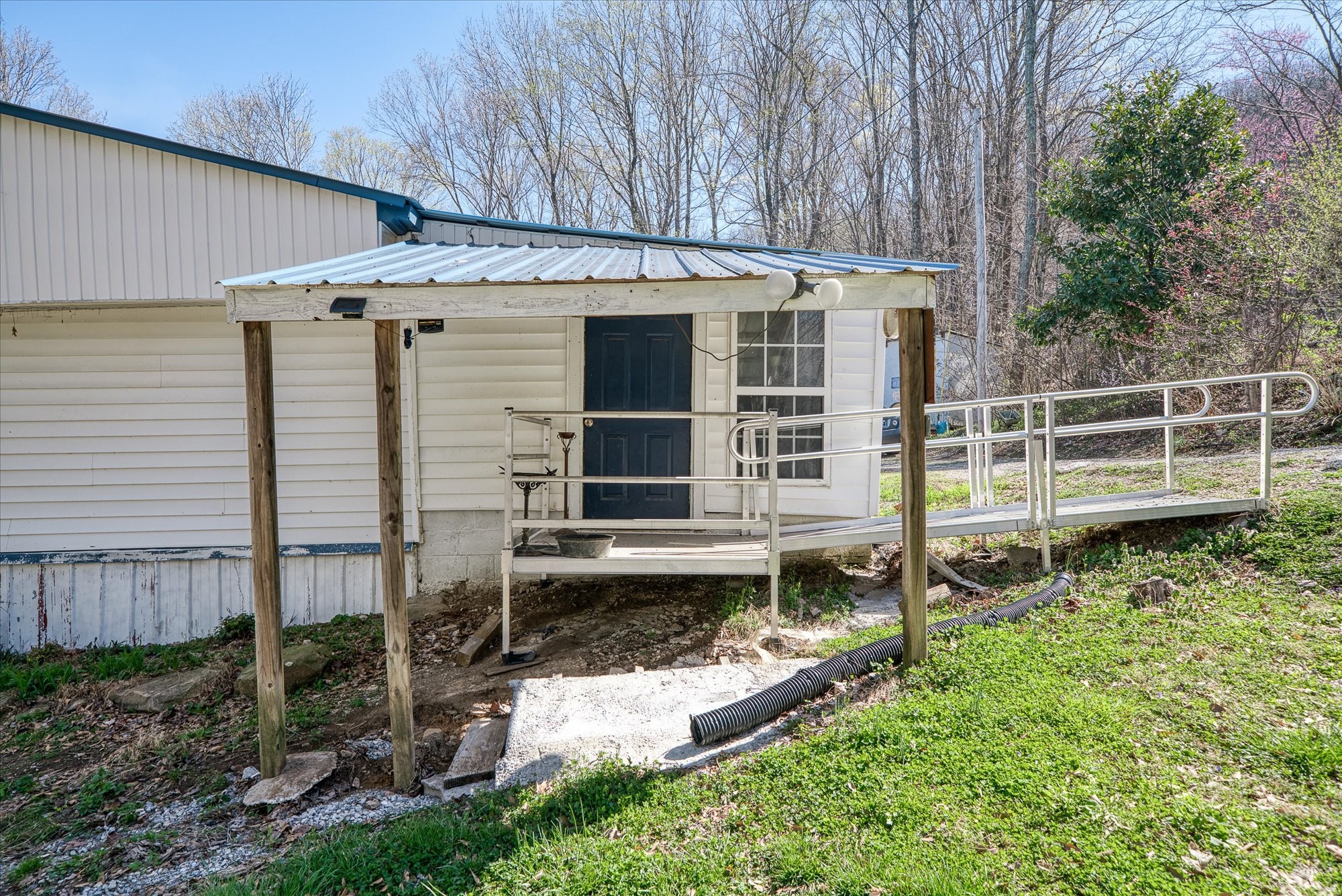 618 Old Baker Mountain Rd