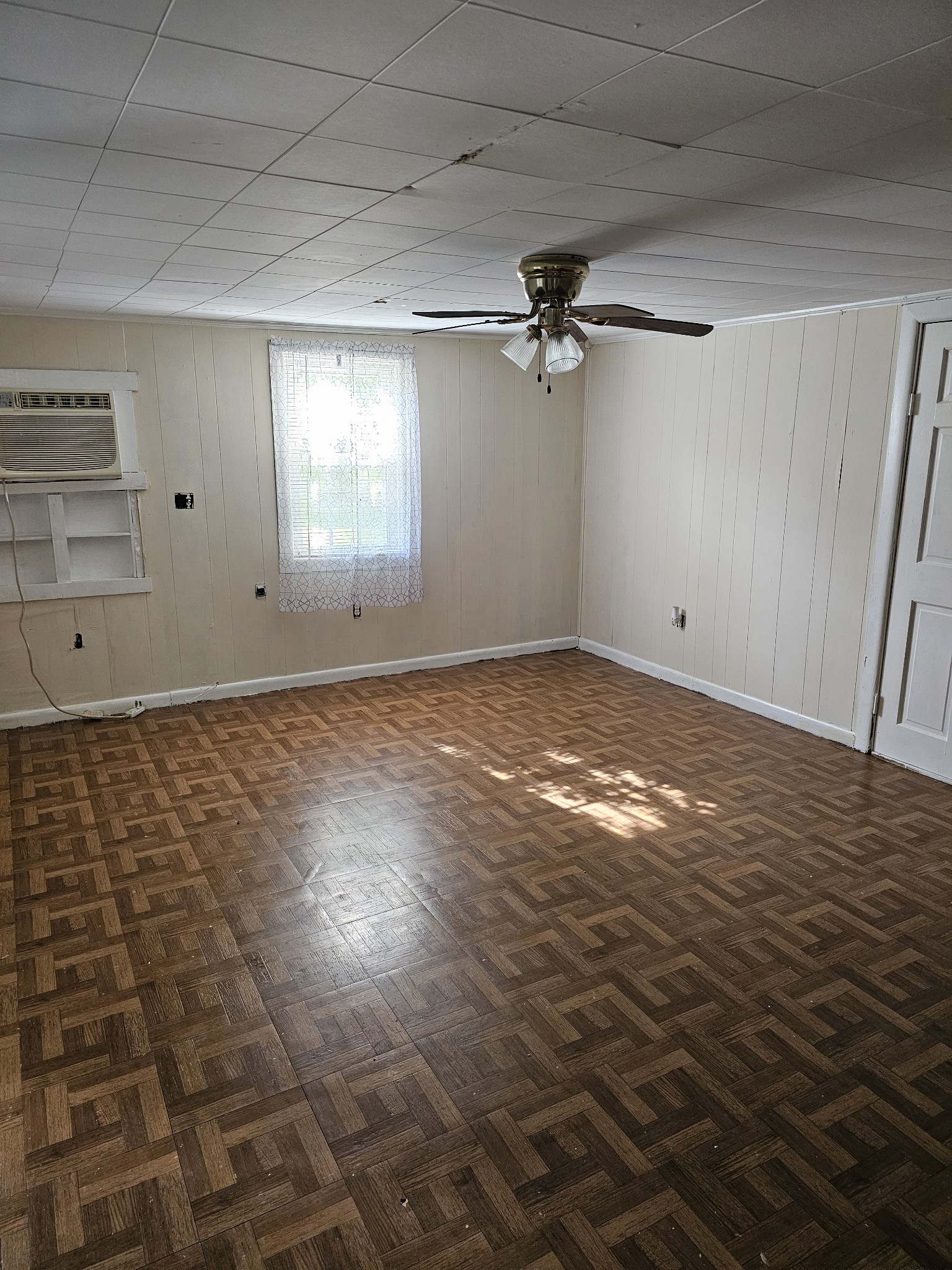 219 Vine Cir