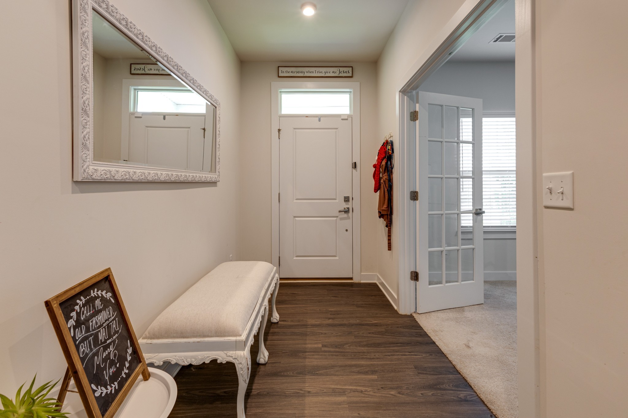 467 Chinook Dr