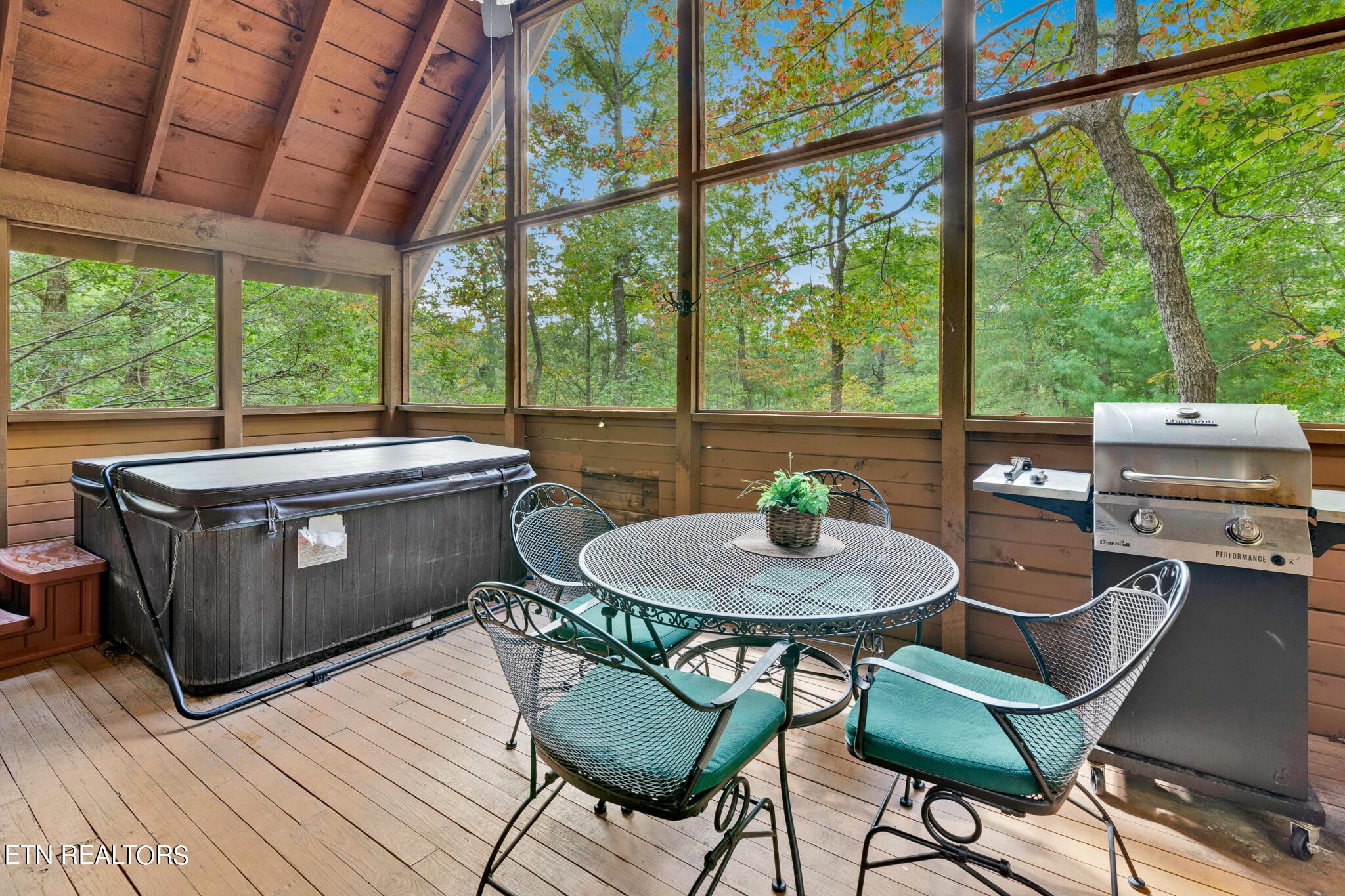 2349 Courtney Lane