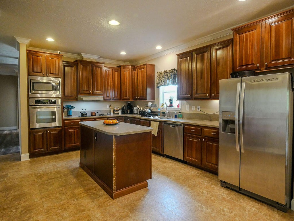 166 County Road 168