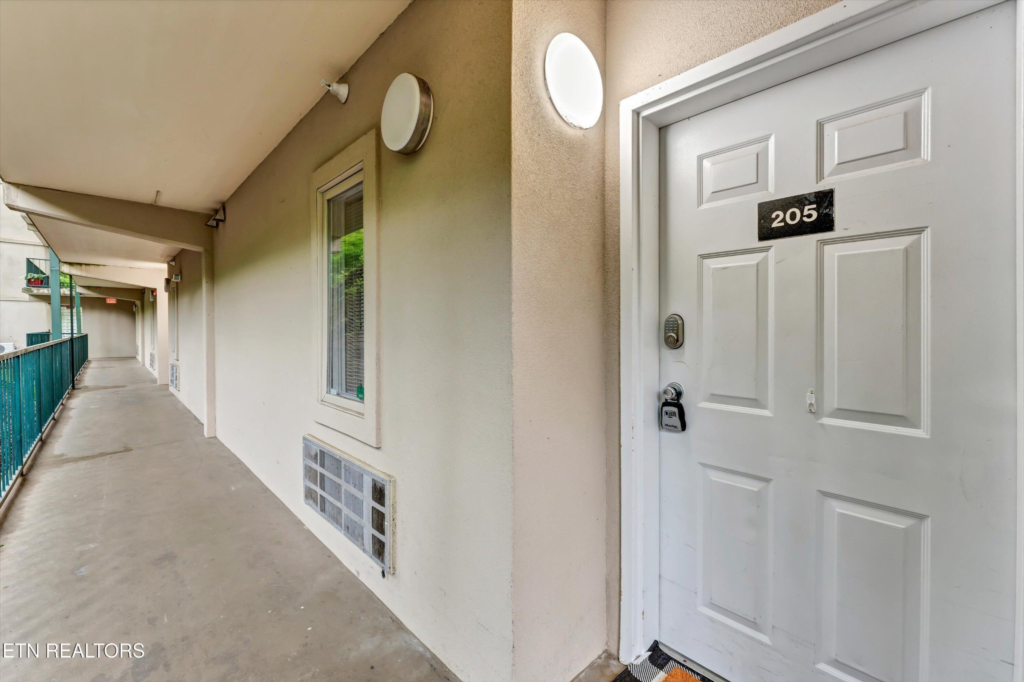 413 Baskins Creek Rd