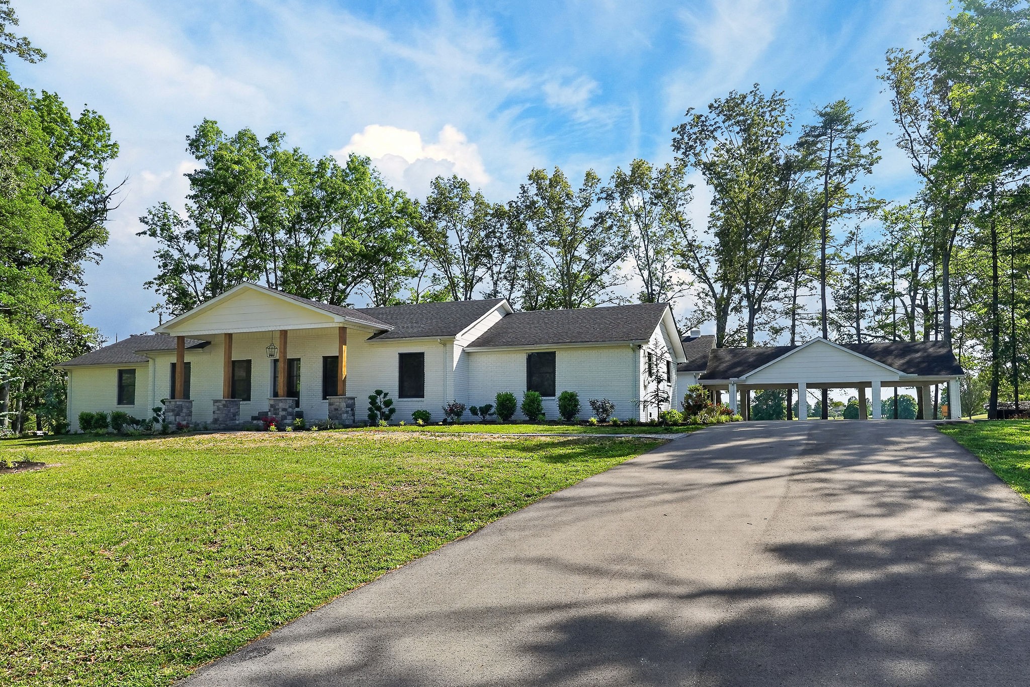 28 Lakeland Dr