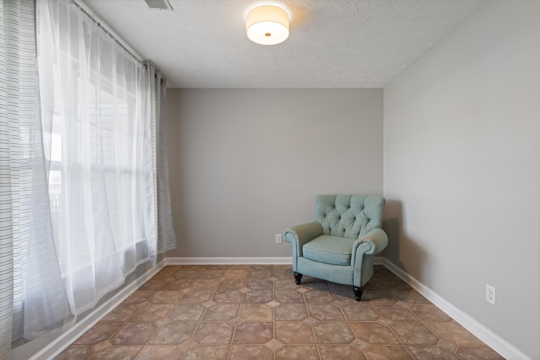 566 Flintlock Ct