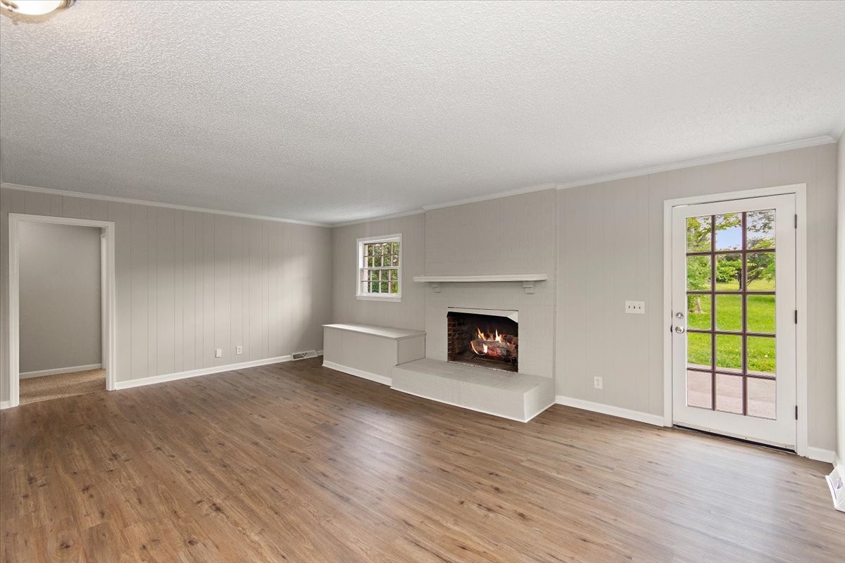 3280 Nina Cir