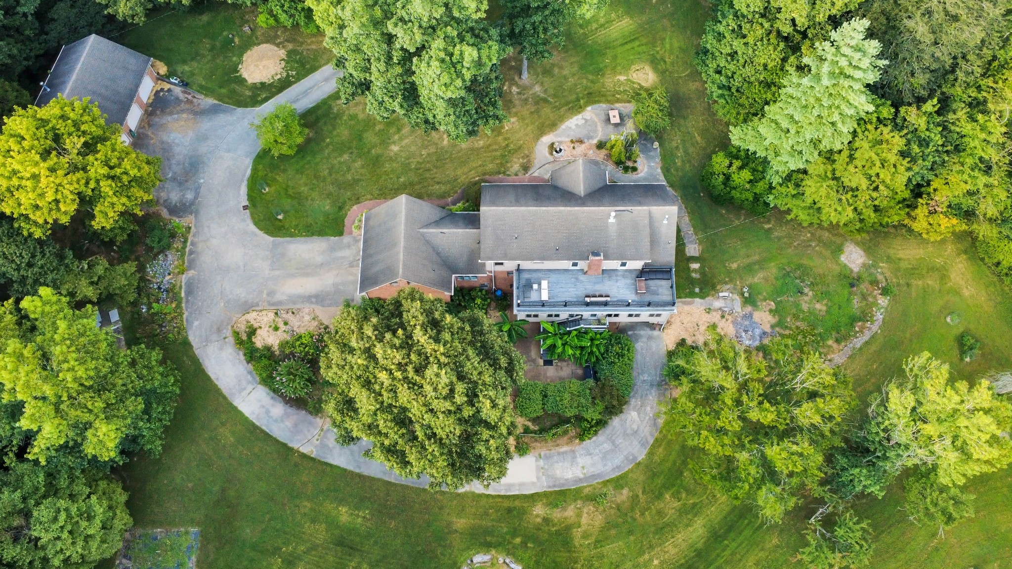911 STEPHEN DRIVE