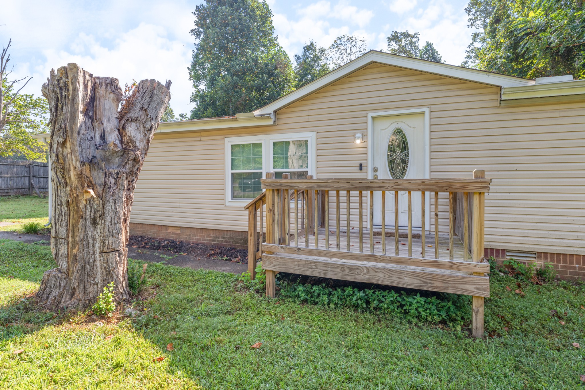 145 Bishop Ln