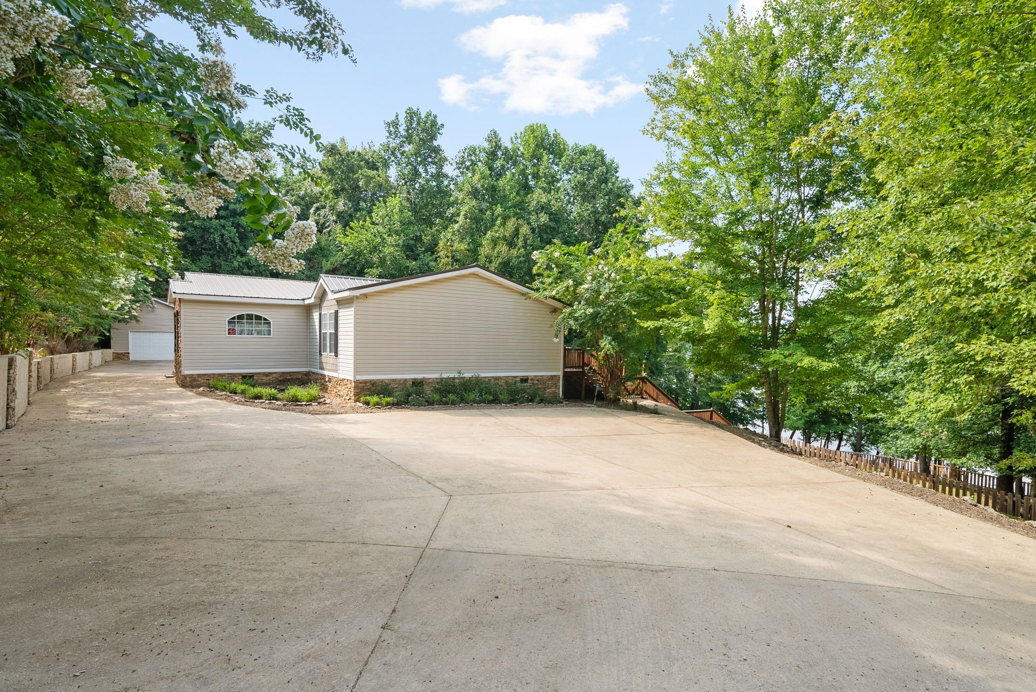 143 Saline Trail