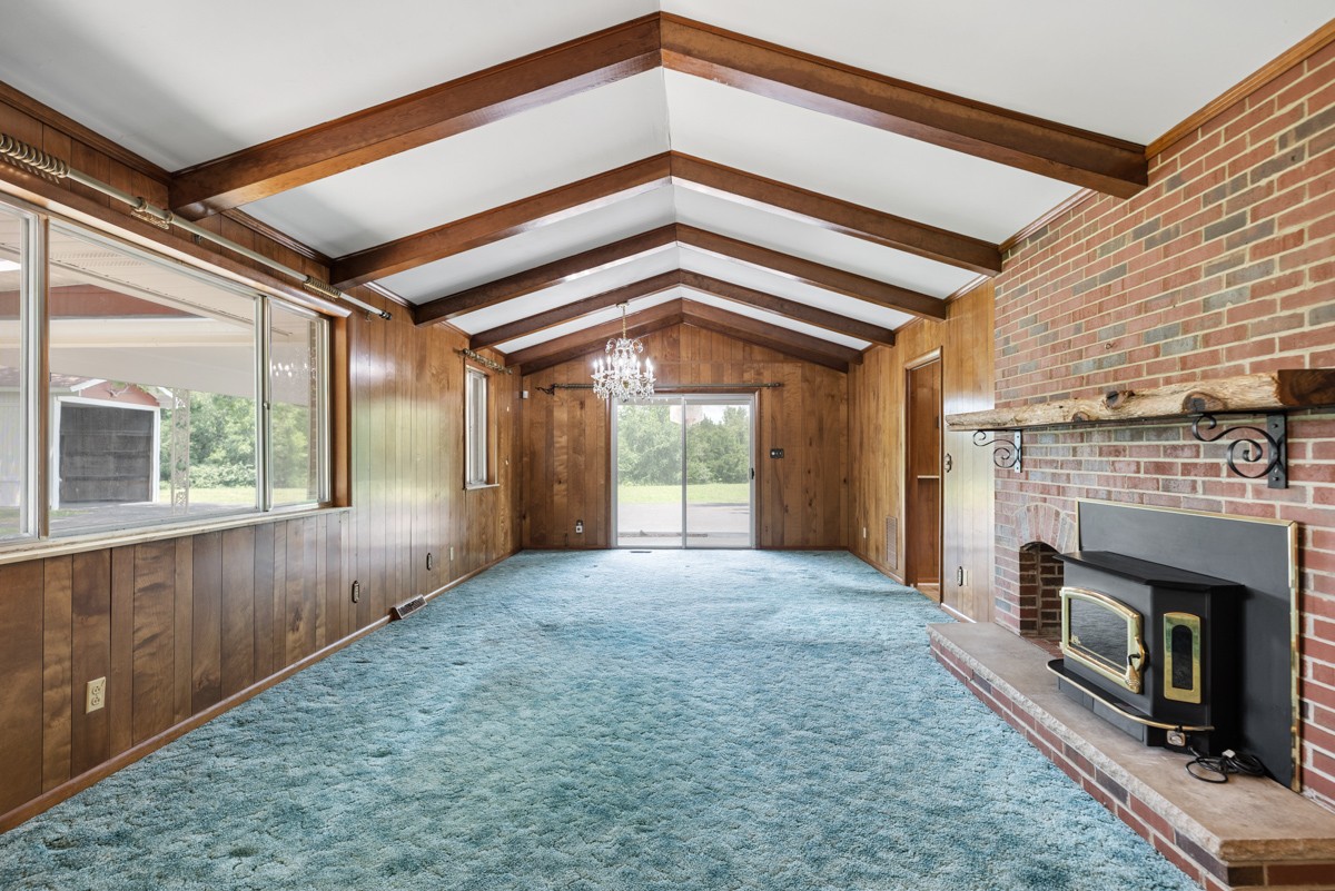 1386 Long Hollow Pike