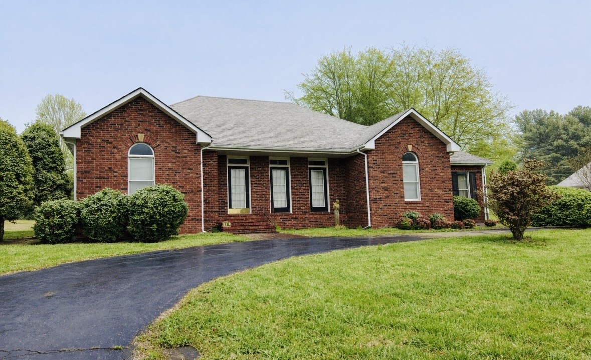 728 W Main St