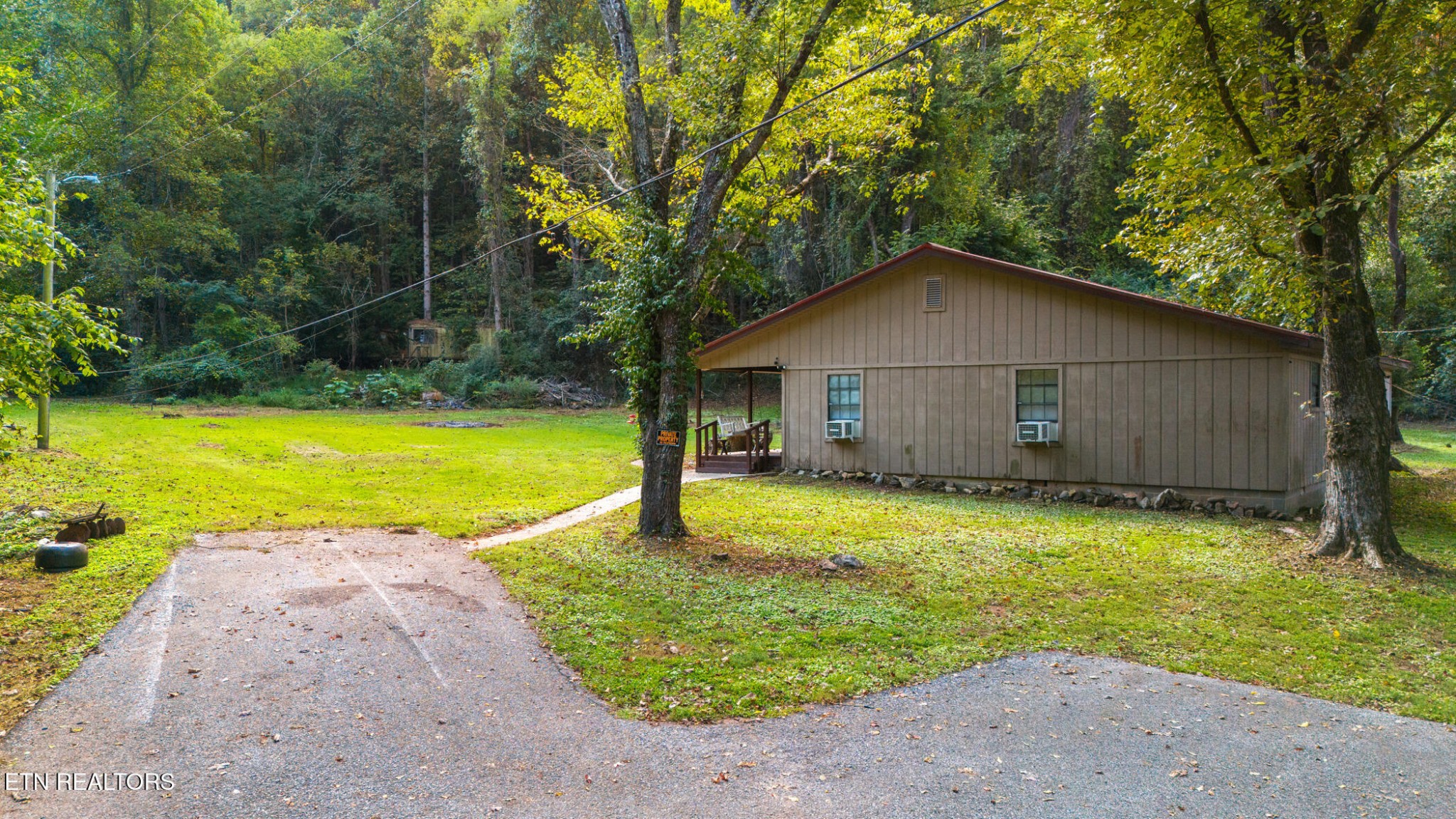 8625 Sams Lane