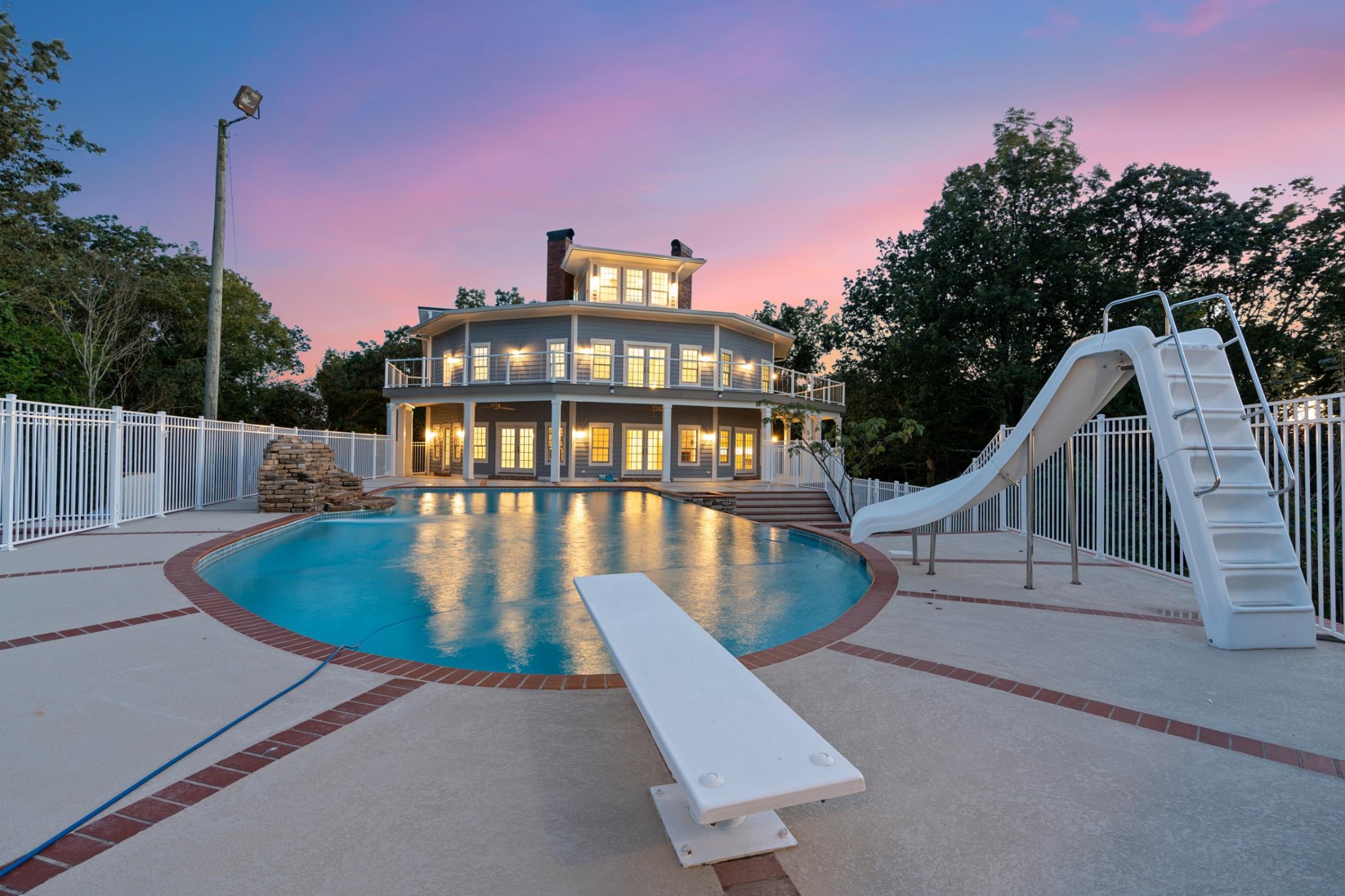 583 Bell Point Rd