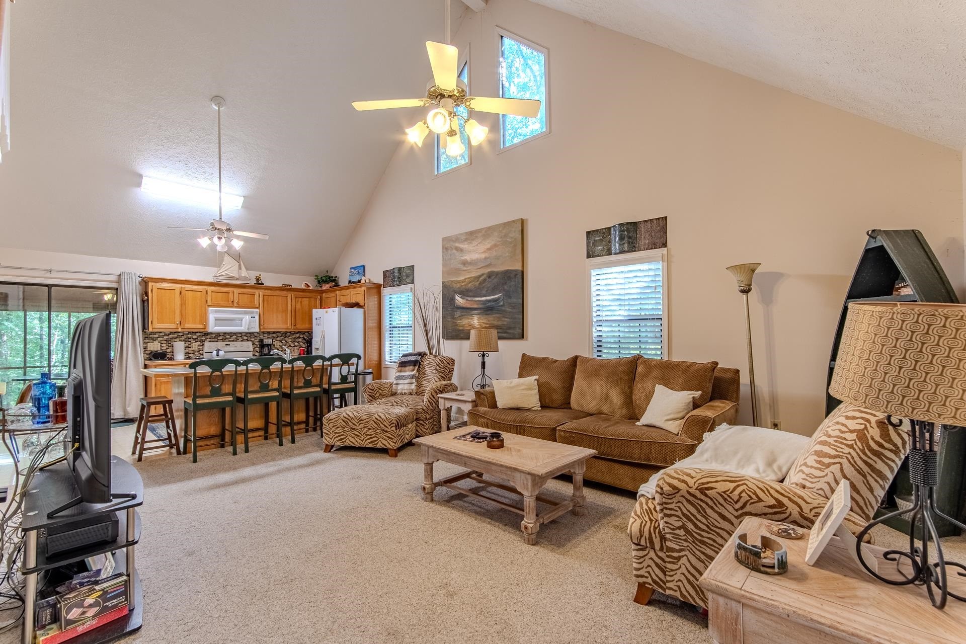 59 LILES LN