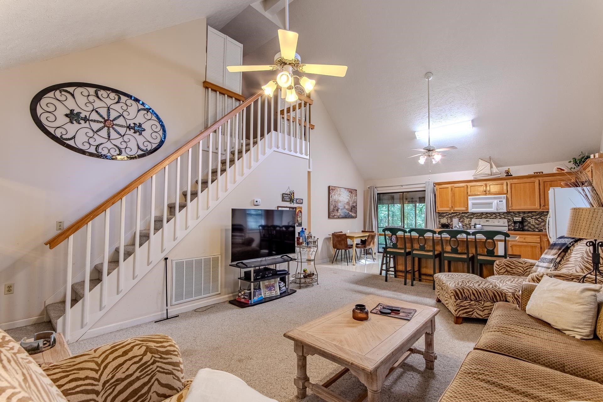 59 LILES LN
