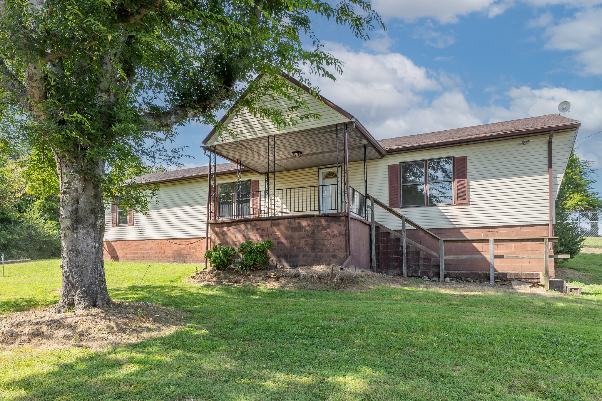 109 Fairview Ave