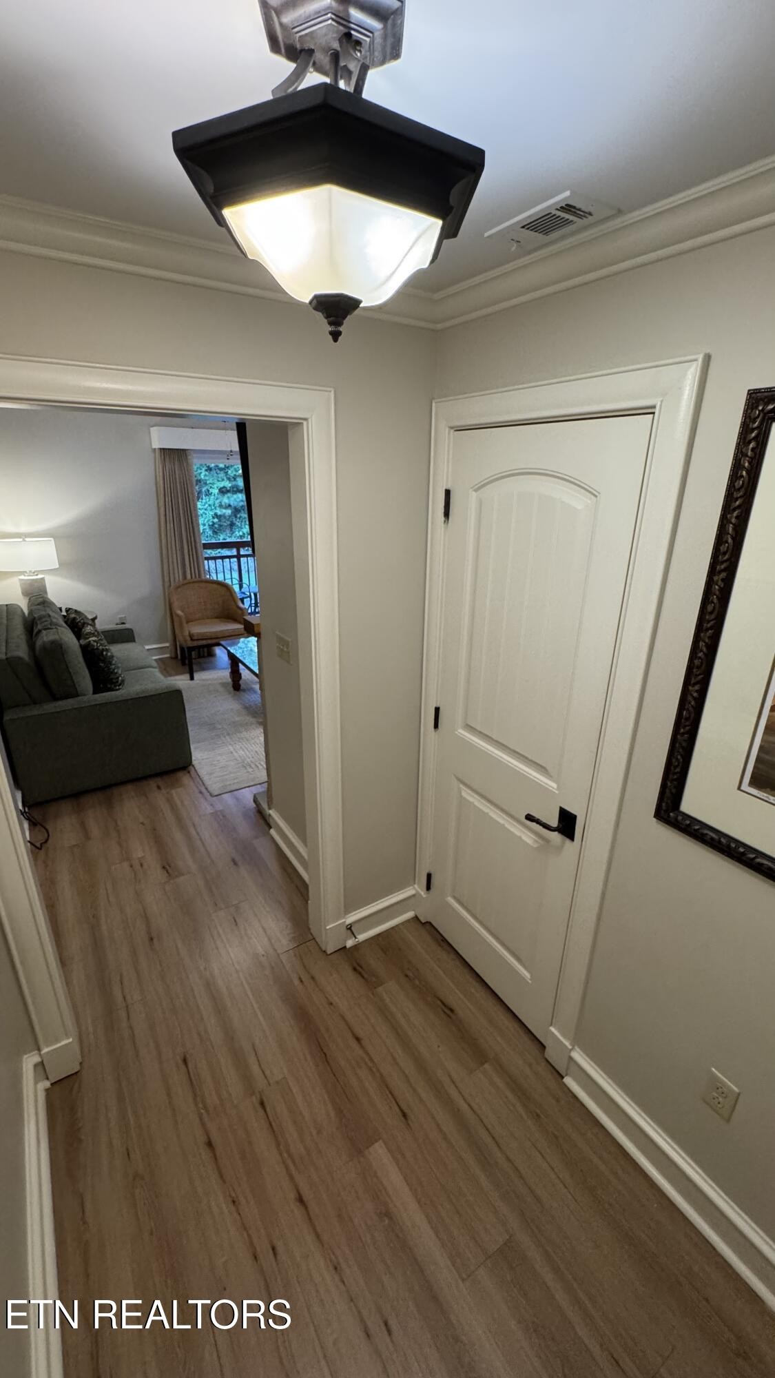 212 Dollywood Ln