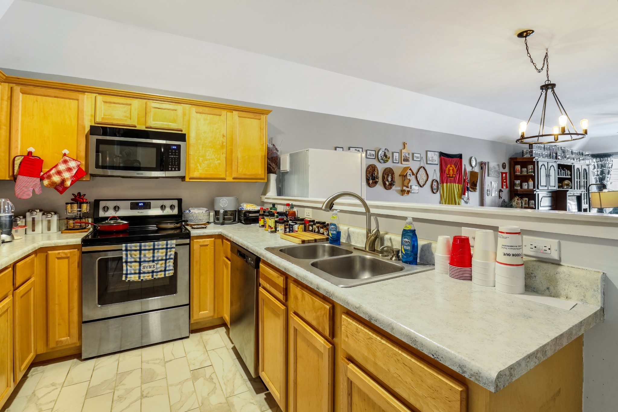 708 Bracken Trl