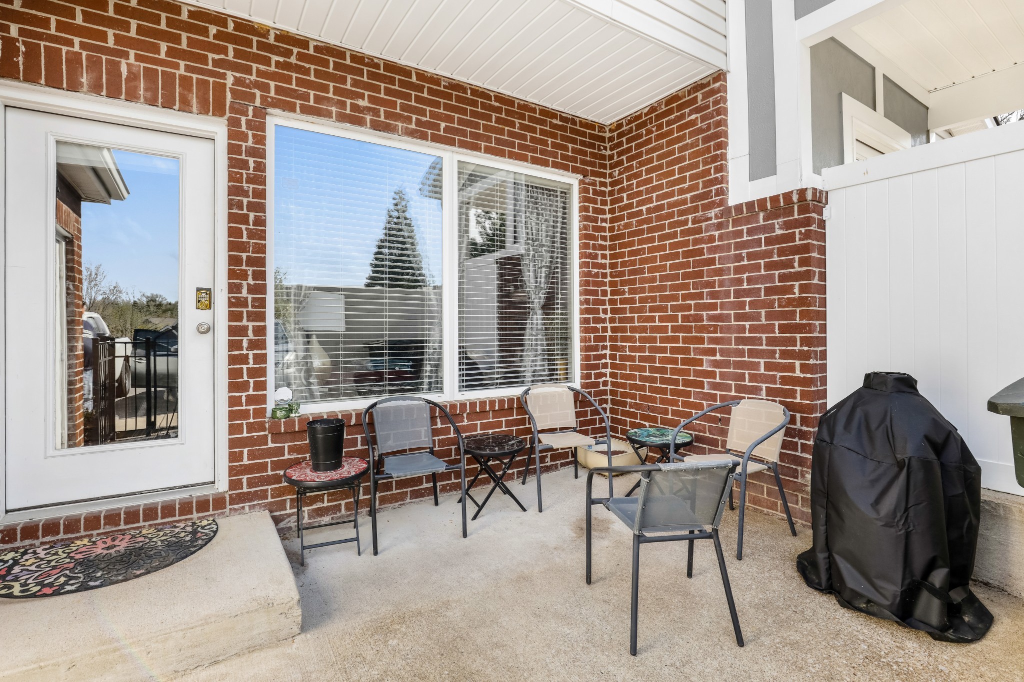 708 Bracken Trl