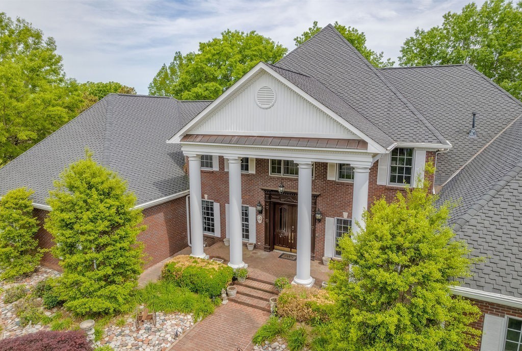 2081 Mossy Oak Cir