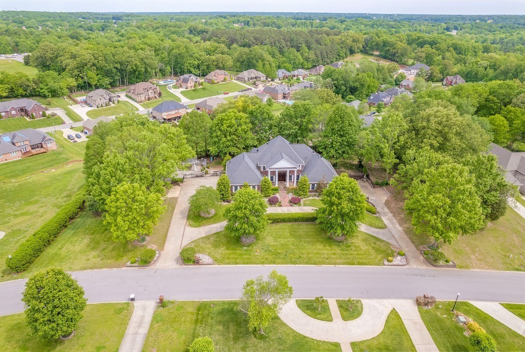 2081 Mossy Oak Cir