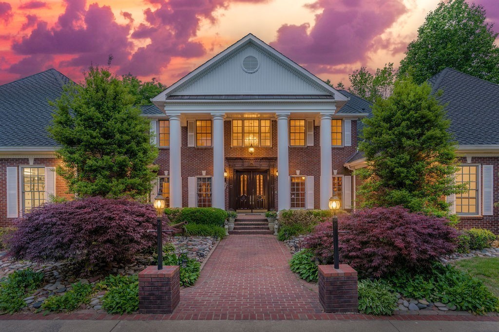 2081 Mossy Oak Cir