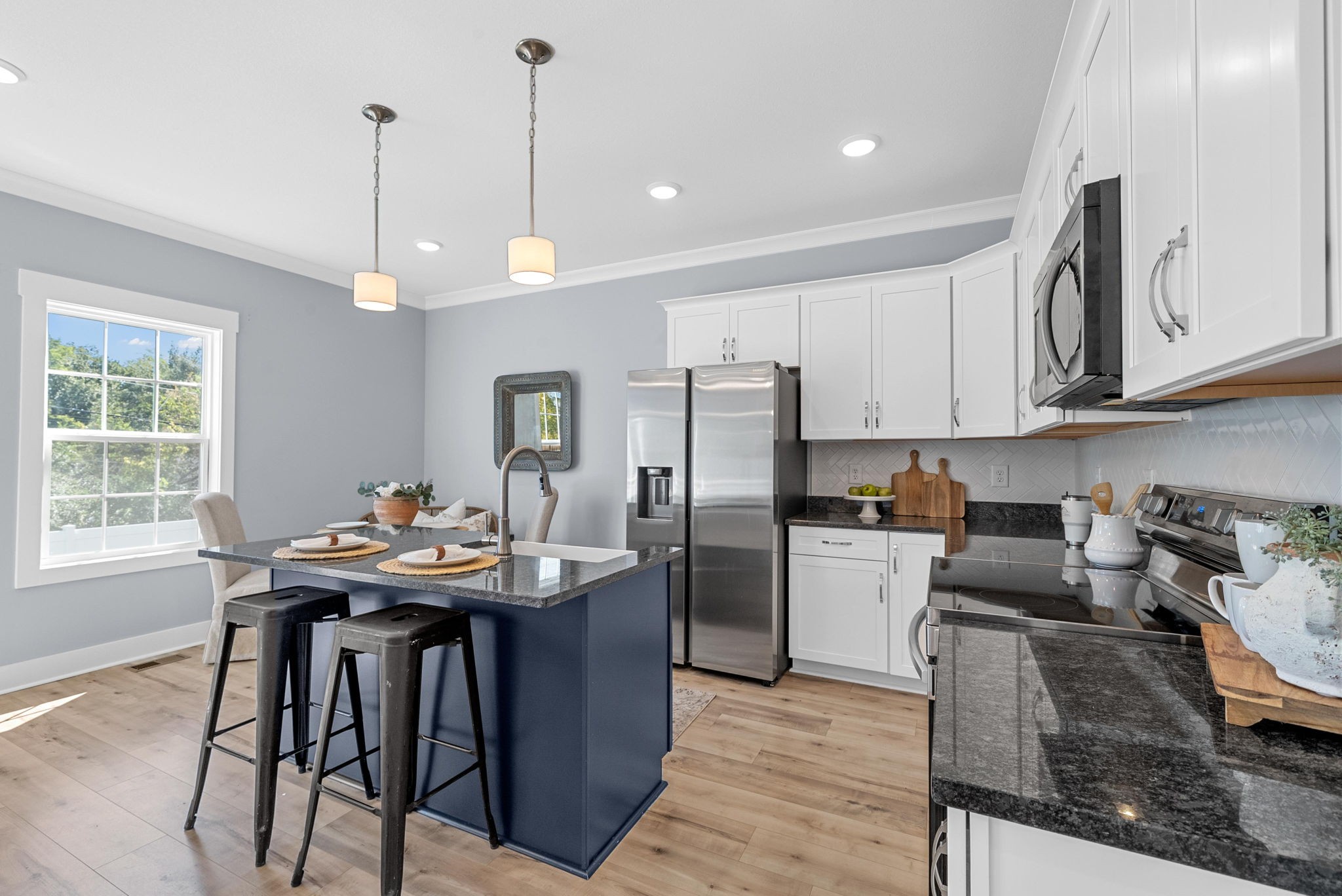 511 Charleston Cove Way