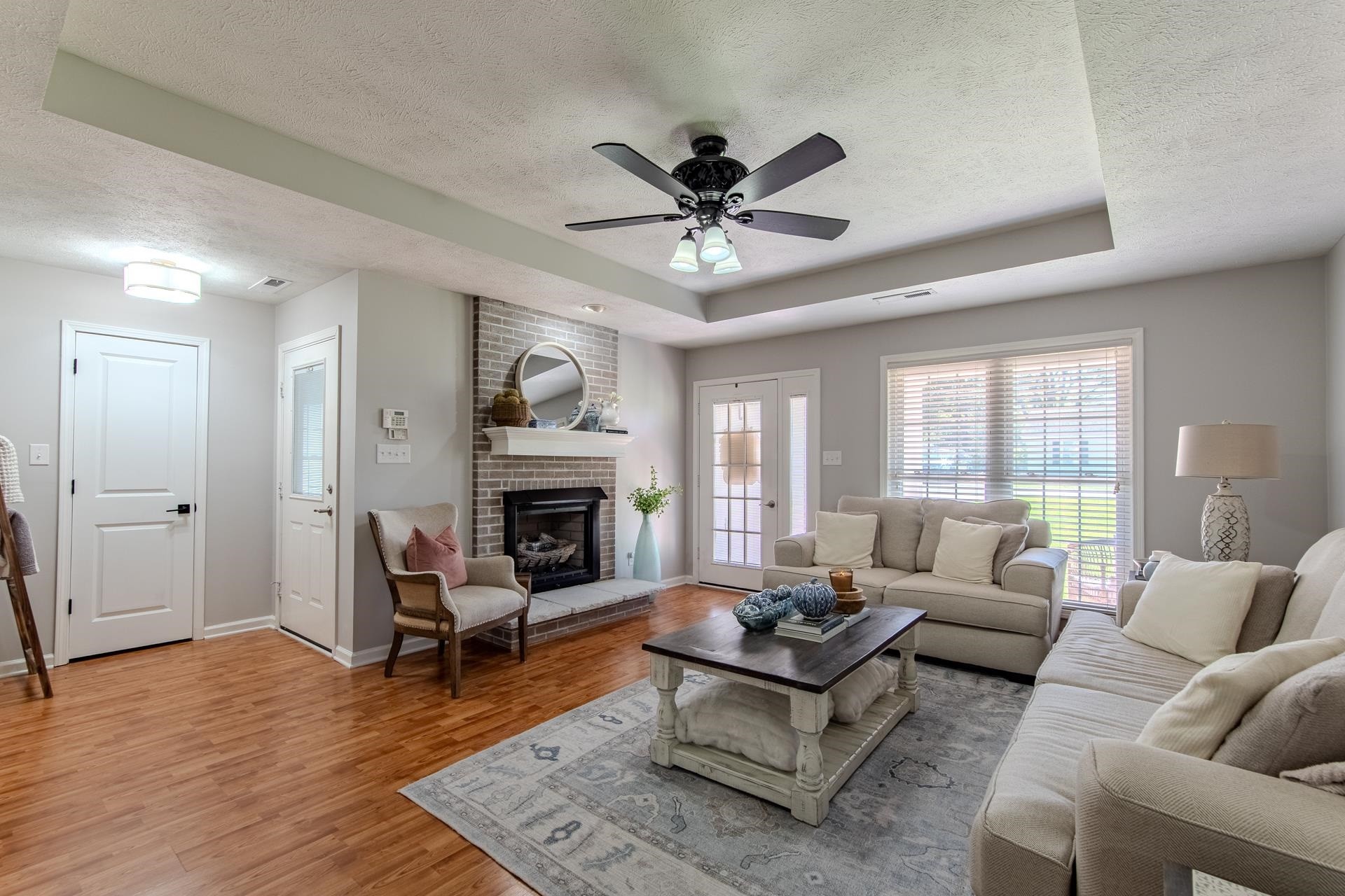 224 WILLOW DR