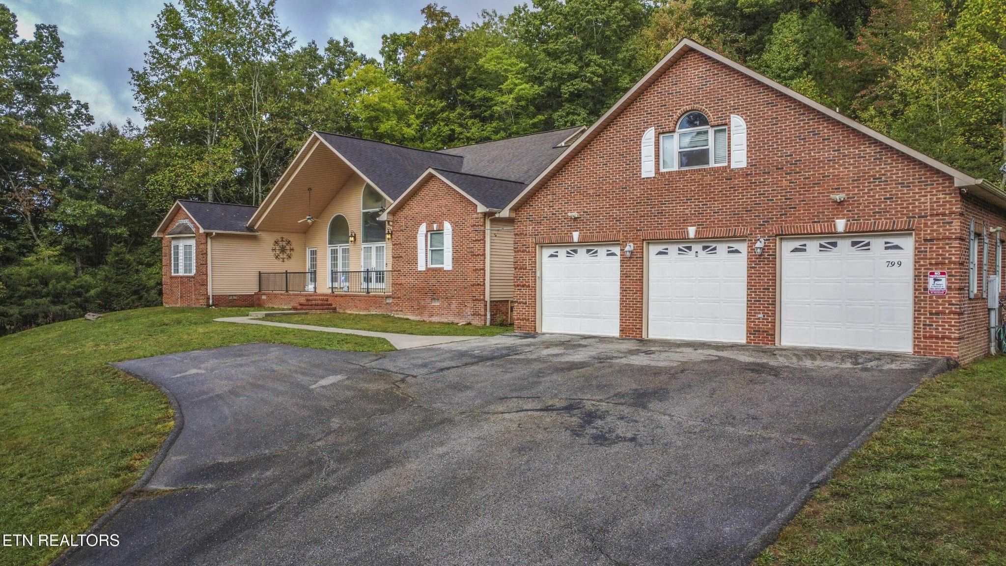 799 Twin Hills Lane