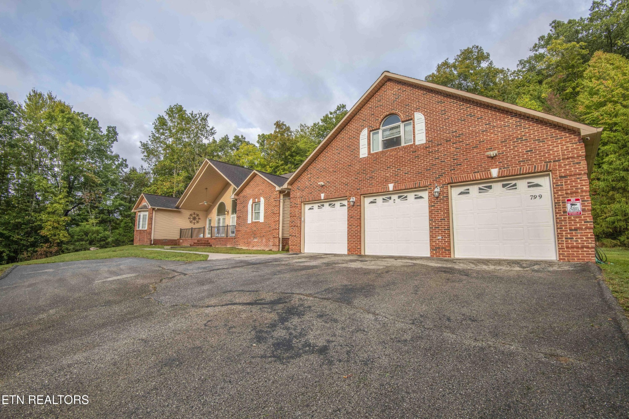 799 Twin Hills Lane