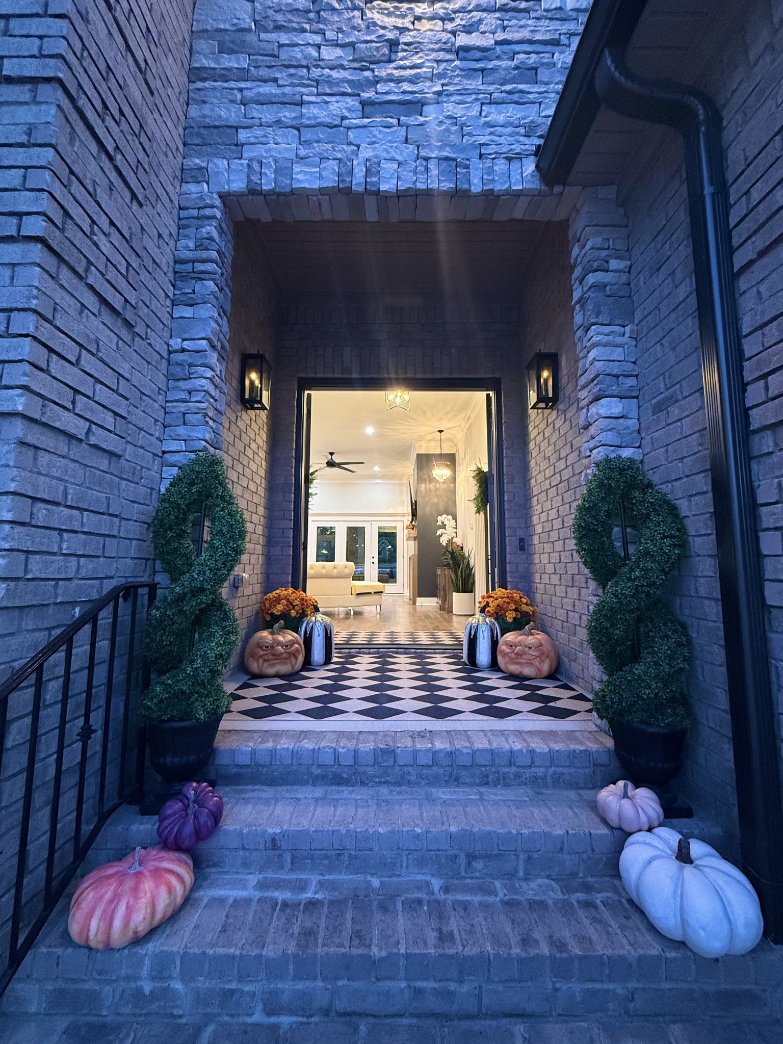 1030 Founders Ln