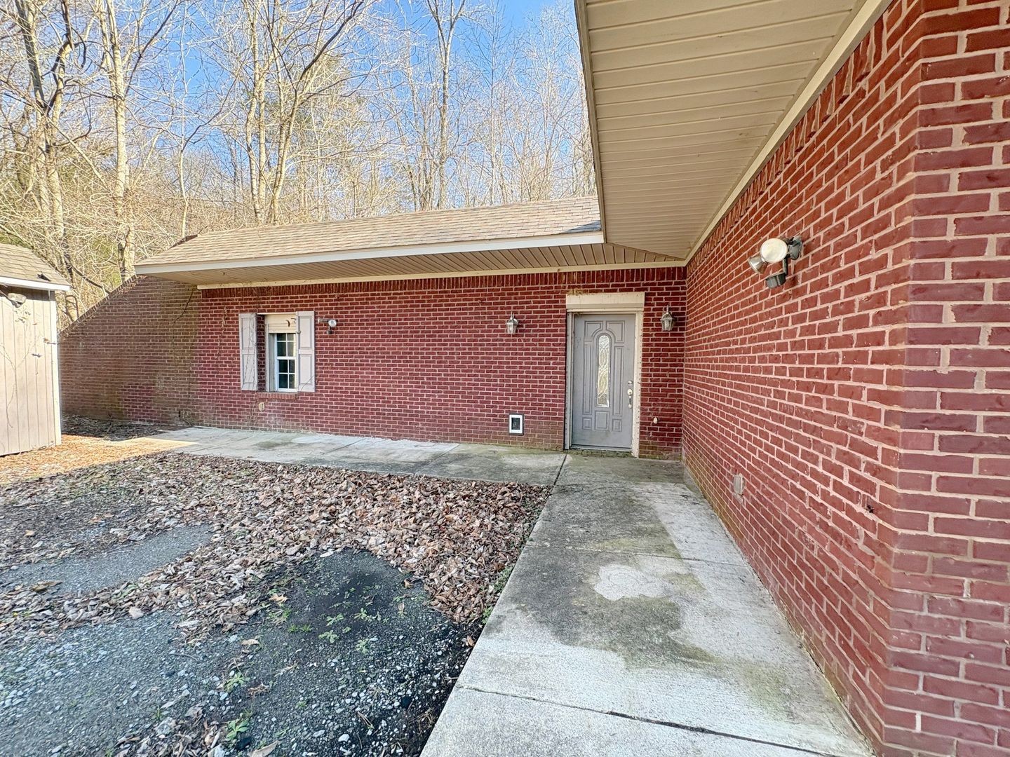 28 Alease Dr