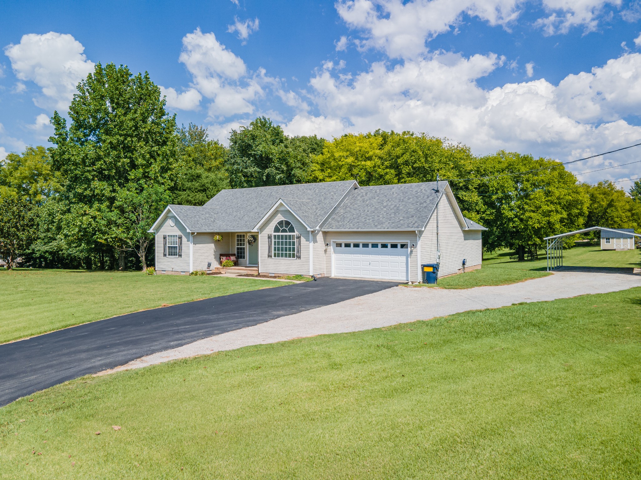 463 White Oak Trl