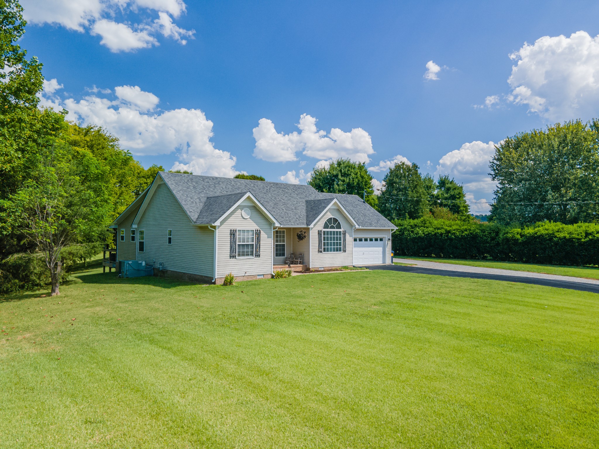 463 White Oak Trl