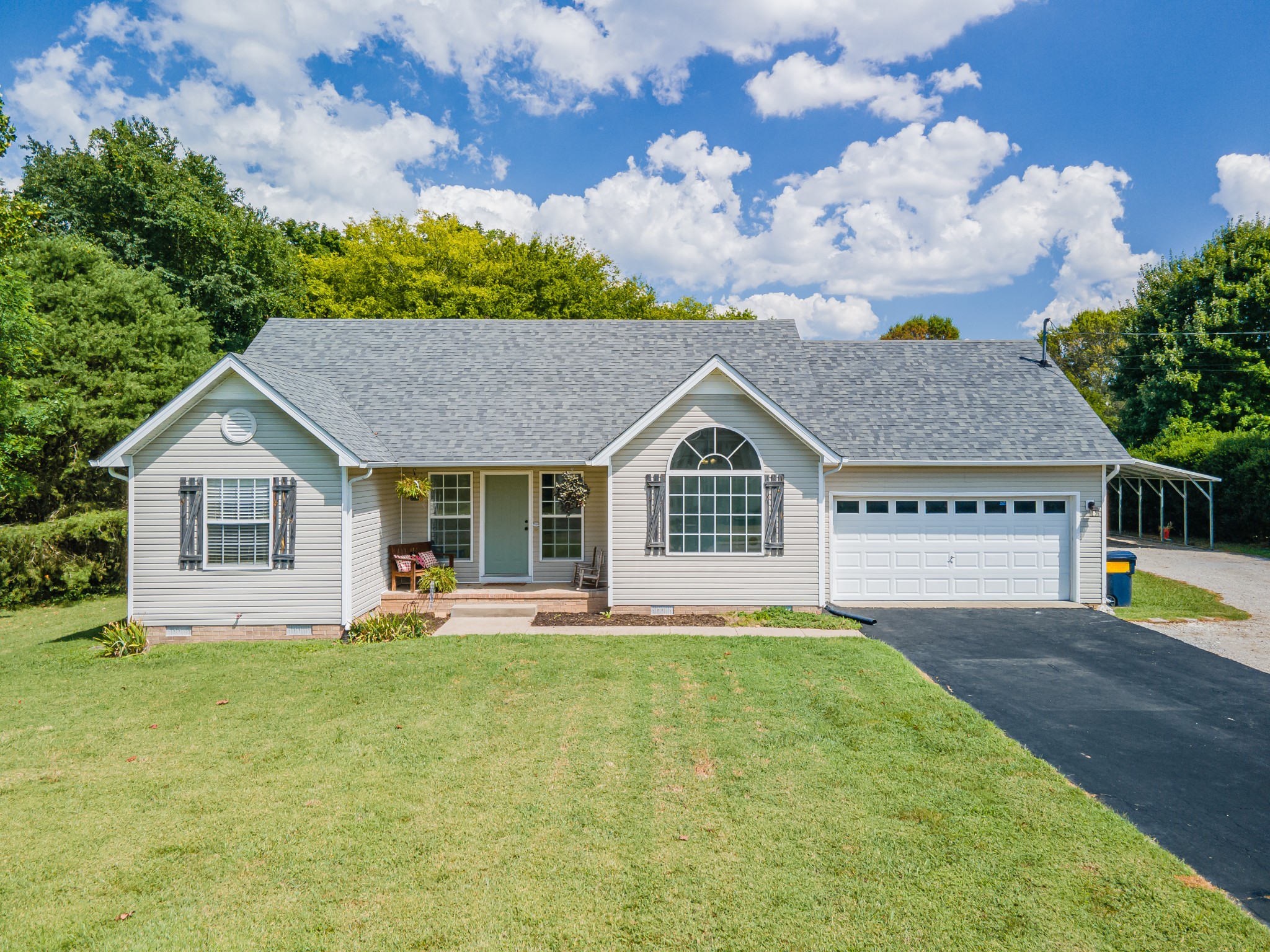 463 White Oak Trl