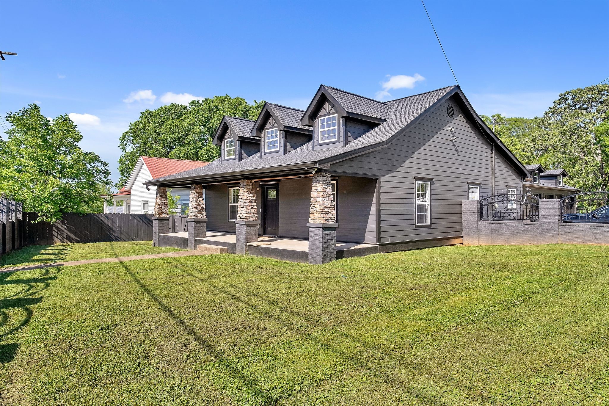 1513 Highland Ave