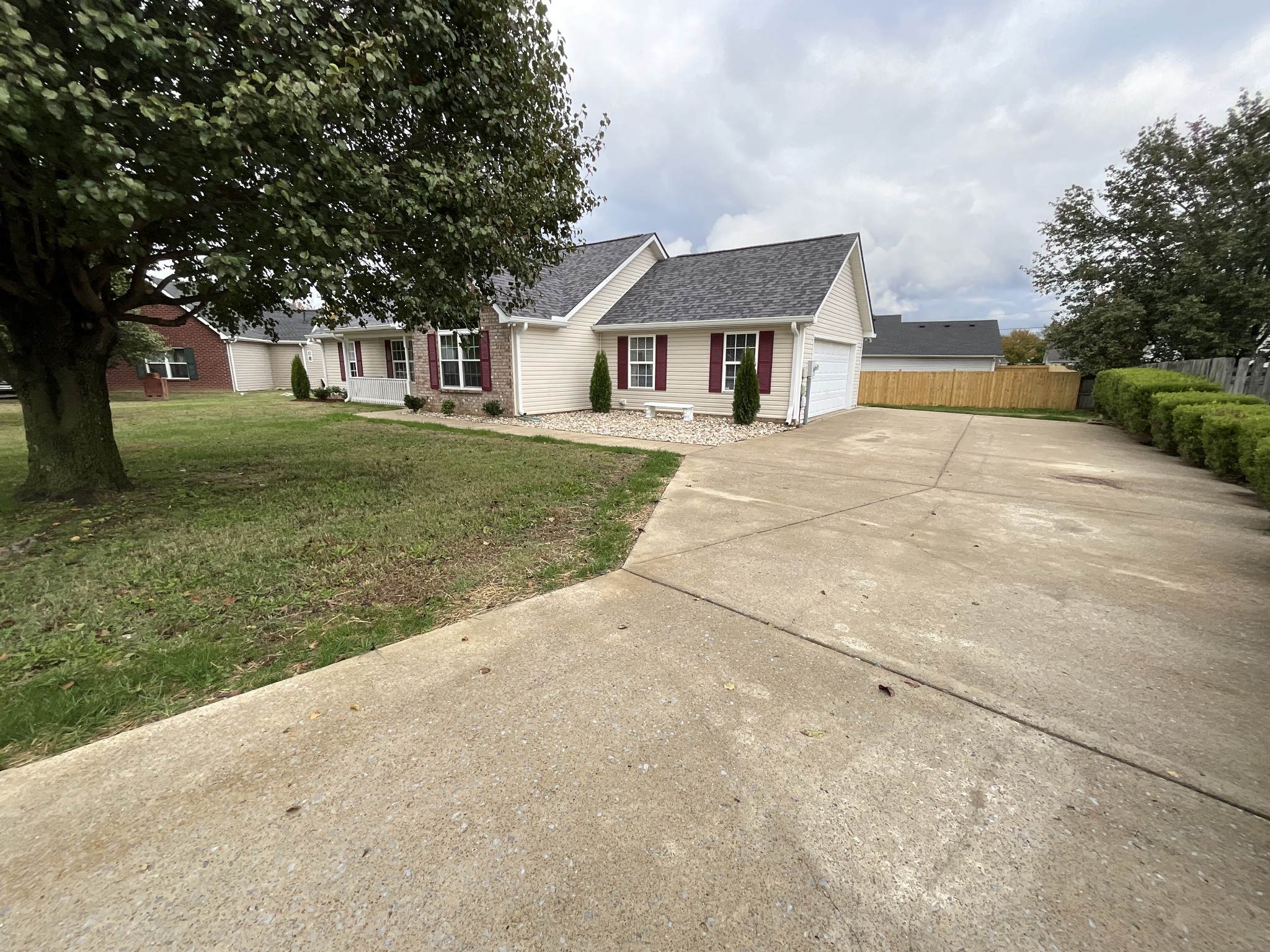 2712 Pickards Pt