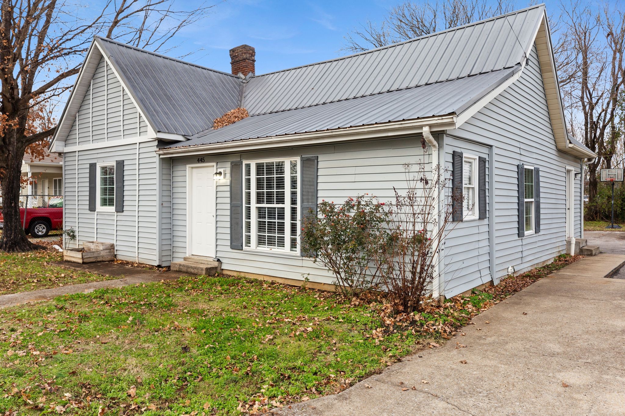 445 Jackson St
